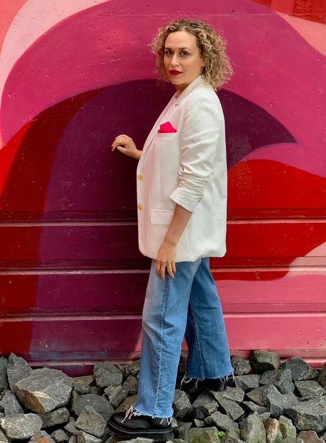 How To Find Your Personal Style By Defining It With 3 Words 3 Word Style Method, Style Words, Find Your Personal Style, Style Guru, Friends Characters, Wardrobe Stylist, Make A Person, Jane Birkin, Colorful Shoes