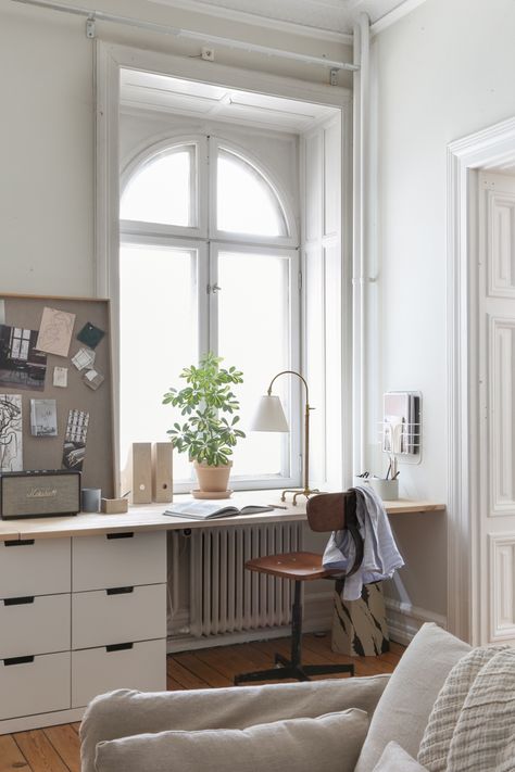 Long Desk In Front Of Window, Scandinavian Home Office, My Scandinavian Home, Guest Room Office, Dining Room Office, Apartment Inspiration, House Architecture Design, Scandinavian Home, Home Office Design