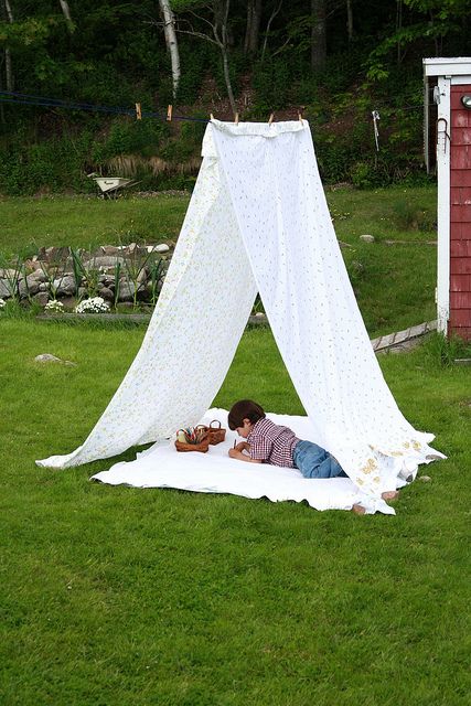 Sheet Tent, Play Spaces, Backyard Play, Backyard For Kids, Backyard Fun, Gardening For Kids, Clothes Line, Outdoor Kids, Outdoor Play