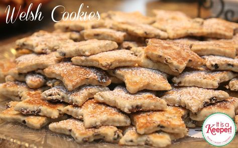 Christmas Cookie Recipes Welsh Cookies by It's a Keeper Irish Christmas Cookies, Welsh Cookies, Welsh Cakes Recipe, Welsh Christmas, Tea Cookie, Welsh Cakes, Christmas Cookies Recipes, Welsh Recipes, Hp Sauce