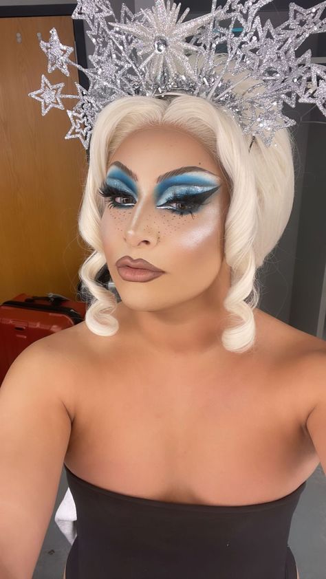 Blue Drag Makeup Looks, Silver Drag Makeup, Blue Drag Makeup, Drag Queen Makeup Looks, Drag Makeup For Women, Drag Eye Makeup, Priscilla Makeup, Lola Brooke, Jan Sport