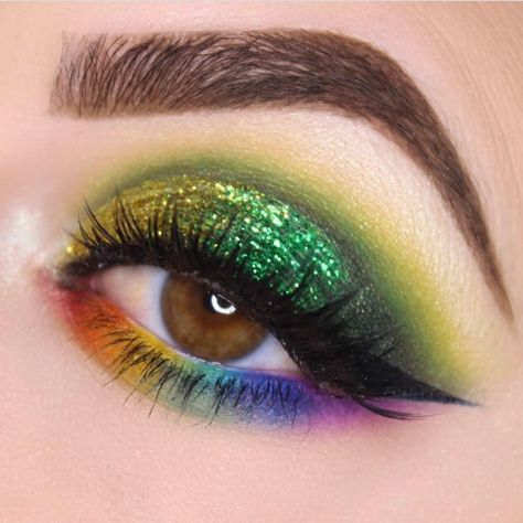 We’re obsessed with sweet @andeedoll’s rainbow eyes featuring #sugarpill Love+, Flamepoint, Buttercupcake, Afterparty, Midori, and Acidberry eyeshadows and @litcosmetics Liberache and Mary Jane glitters! #pride #rainbow Saint Patricks Day Makeup, Day Eye Makeup, Show Makeup, Day Makeup Looks, Sugarpill Cosmetics, Rainbow Eyes, Pride Makeup, Face Paint Makeup, Rainbow Makeup