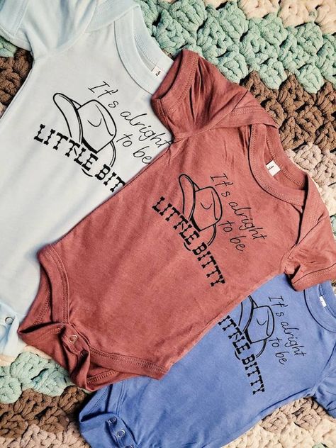 Southern Baby Clothes, Cowboy Onesie, Western Baby Clothes, Clothes Country, Baby Clothes Country, Country Baby Shower, Southern Baby, Cute Onesies