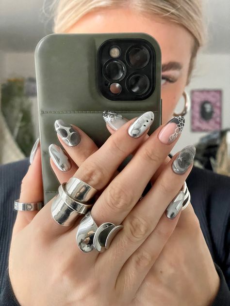 Chrome 3d Nails, 3d Nails Design, 3d Chrome Nails, Mix And Match Nails, Nail Art Chrome, Mix Match Nails, Matching Nails, Angel Nails, Nail Art 3d