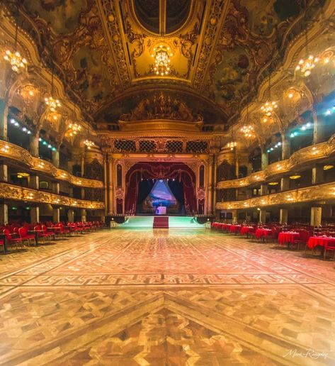 Blackpool Tower, Extreme Activities, Thrill Seeker, World Photo, Blackpool, Weird And Wonderful, Eiffel Tower Inside, Wonderful Places, Ballroom