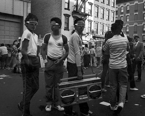 The Bronx, late 70s. Soundcloud Era, Jamel Shabazz, Cultura Hip Hop, 80s Hip Hop, Trip Hop, Historical Images, Hip Hop Culture, Break Dance, Street Dance