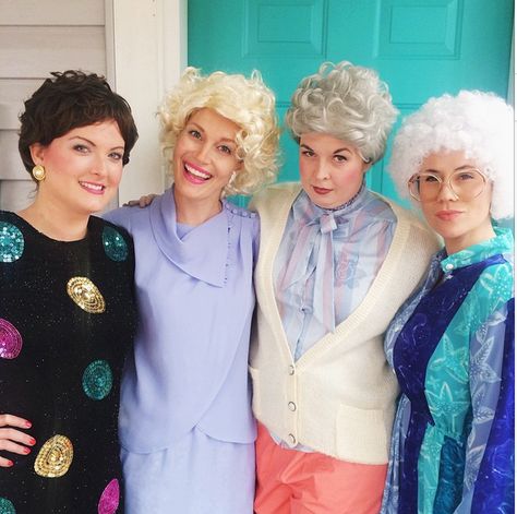 Golden Girls Costume, Golden Girls Costumes, Diy Fantasia, Diy Group Halloween Costumes, Meme Costume, Halloween Parejas, Cute Group Halloween Costumes, Clever Halloween, Bff Halloween Costumes