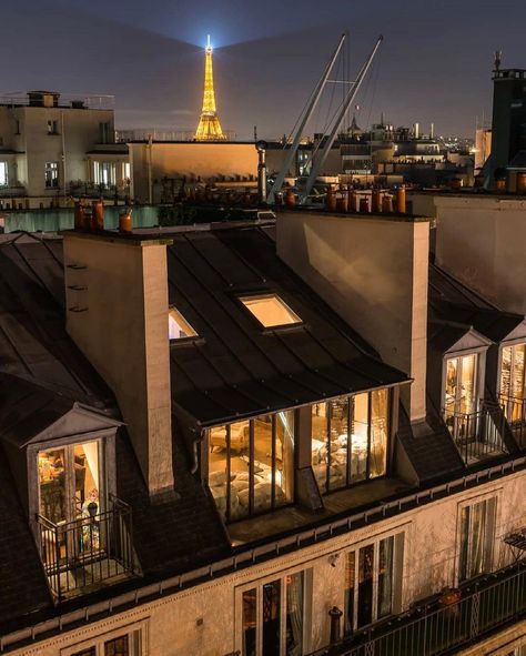 Parisienne Apartment, Have A Fabulous Weekend, Scandinavian Architecture, Paris Vacation, Parisian Life, Visit Paris, Paris Apartments, Paris City, Champs Elysees