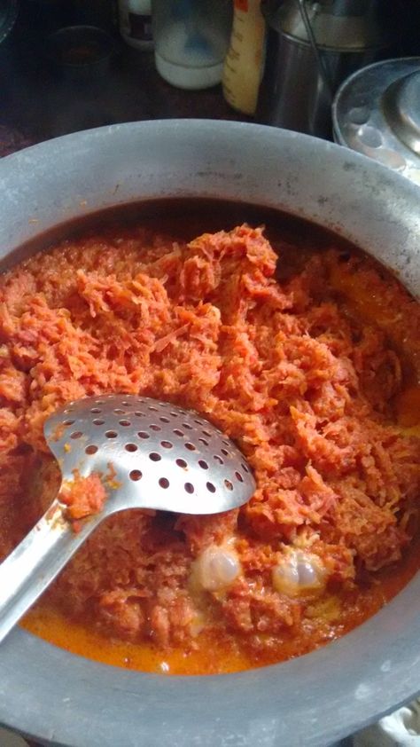 Gajar ka halwa in the making Gajar Ka Halwa Snapchat Story, Gajar Ka Halwa Snapchat, Gajar Ka Halwa, Food Story, Curry Chicken Recipes, Curry Chicken, Thai Red Curry, Chicken Recipes, Snapchat