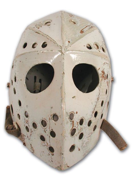 #hockey #masks #goaliemask Nhl Goalie, Saving Face, The Shocker, Vintage Hockey, Hockey Mask, Goalie Mask, Hockey Goalie, Character Profile, Frozen Lake