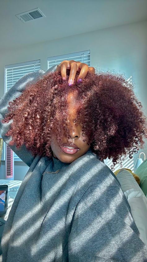 Red Hair 4c Natural, Dyed Hair 4c, 4c Hair Dye Ideas, Red 4c Hair, Dyed Afro Hair 4c, Hair Goals Color, 4b Natural Hair, Hair Color For Dark Skin, Hair Dye Ideas