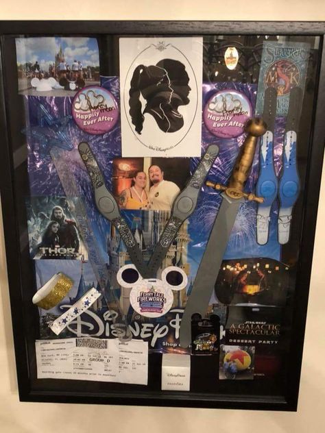 Disney World Shadow Box Ideas, Disneyland Shadow Box Ideas, Disney Shadow Box Ideas, Disney Shadow Box, Disneyland Souvenirs, Disney Pin Display, Disney Decorations, Disney Trip Surprise, Shadow Box Ideas