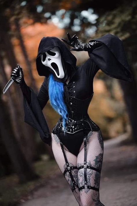 Scream Halloween Costume, Scarie Movie, Dancers Outfit, Goth Women, Goth Beauty, Halloween Photoshoot, Hottie Women, Cute Cosplay, Couple Halloween