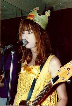 Kim Shattuck of The Muffs Kim Shattuck, Kat Bjelland, Female Punk, Courtney Love, Punk Bands, On Tumblr, Guitar, Tumblr, Music