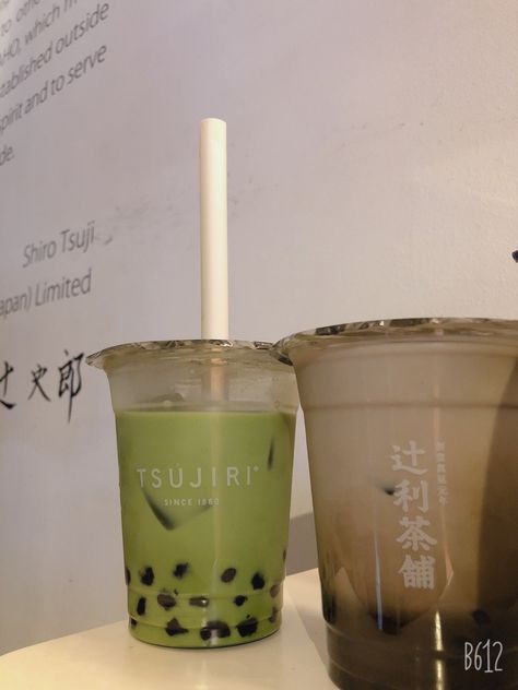 #matcha #hojicha #boba #milktea #bubbletea #cute #aesthetic Matcha Milktea, Beige Aesthetic, Cute Aesthetic, Bubble Tea, Milk Tea, Matcha, Barware, Bubbles, Tea