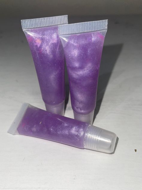 Lip Gloss Purple, Lip Gloss Clear, Purple Lip Gloss, Lipgloss Business, Moisturized Lips, Makeup Lipgloss, Authentic Beauty, Lip Gloss Collection, Purple Makeup