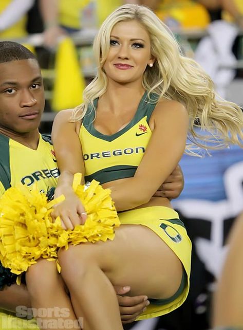 Cheerleader of the Week | Sports Illustrated Oregon Cheerleader, College Cheerleader, Oregon Girl, Cheer Leaders, Cheerleading Photos, College Cheerleading, College Cheer, Cheerleading Pictures, Cute Cheerleaders