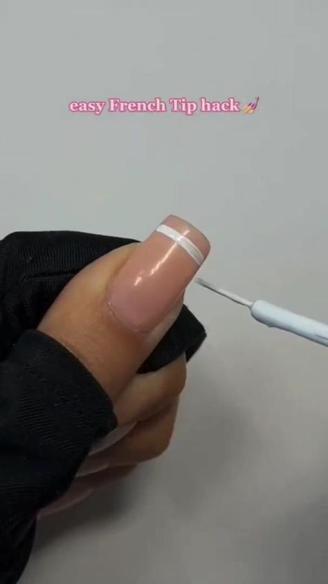 Easy french Tip Hack ✨💅🏻 - Amazing nails art design - Acrylic nail beauty tutorial secrets Beauty Tutorial, Super Cute Nails, Nude Nail Polish, Amazing Nails, Gel Nails Diy, Pointed Nails, French Acrylic Nails, Nail Beauty, Nails French