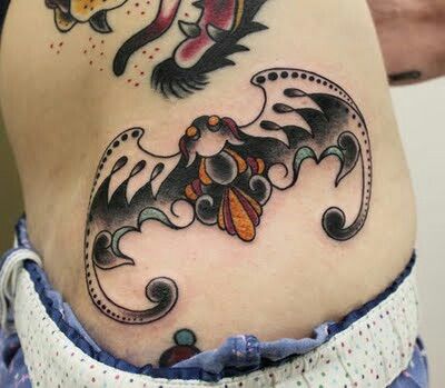 Bats Tattoo, Tattoo Pictures, Bat Art, Bat Tattoo, Henna Body Art, Temple Decor, Japanese Artwork, Body Modification, Family Tattoos