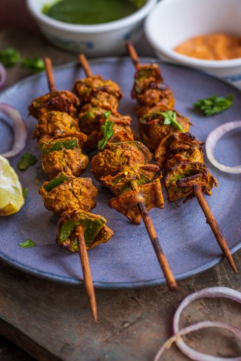 Mushroom recipe, tandoori mushroom, mushroom tikka, paneer tikka, airfryer recipe, high protein recipe, healthy recipes, starters, snacks, party snack, appetizer, healthy appetizer Mushroom Tikka, Bite Size Snacks, Bite Size, Skewers, Tandoori Chicken, Food Art, Stuffed Mushrooms, Healthy Recipes, Pasta