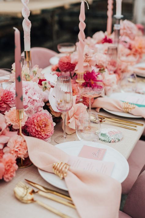 Flowers Candles, Pink Wedding Inspiration, Tafel Decor, Pink Wedding Theme, Pink Color Schemes, Pink Bridal Shower, Pink Table, Elegant Dinner, Rock My Wedding