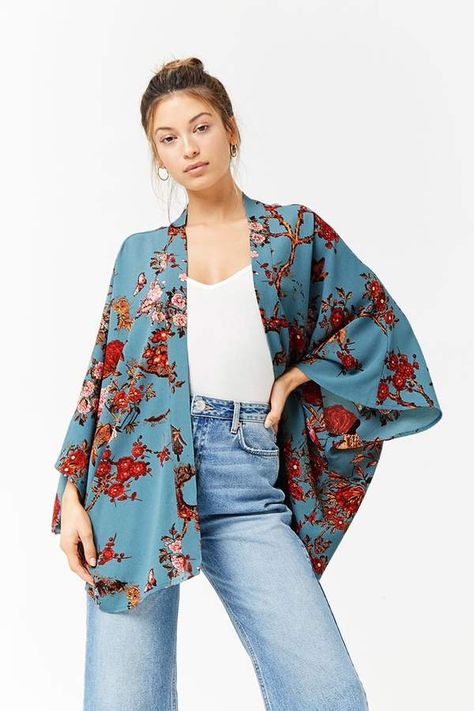 Forever 21 Floral Print Open-Front Kimono Look Kimono, Kimono Outfits, Kimono Outfit, Estilo Hippie, Beach Outfits, Boho Chic Outfits, Boho Kimono, Thrift Fashion, Abaya Fashion