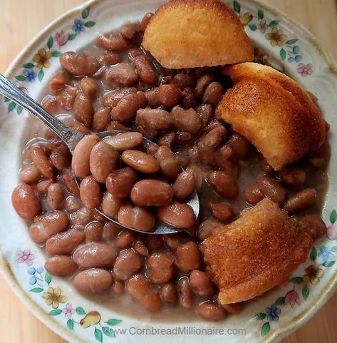 Brown Beans And Cornbread, Beans And Cornbread Crockpot, Southern Beans And Cornbread, Southern Beans Recipe, Beans And Cornbread Recipe, Soup Beans And Cornbread, Pinto Beans And Cornbread, Brown Beans Recipe, Southern Pinto Beans