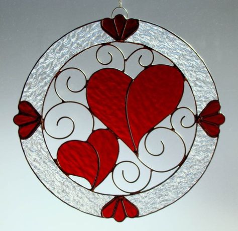 Stained Glass Valentines, Heart Stained Glass Patterns, Glass Wreath, Stained Glass Heart, Stained Glass Gifts, Valentine's Decor, Glass Hearts, زجاج ملون, Mosaic Stained