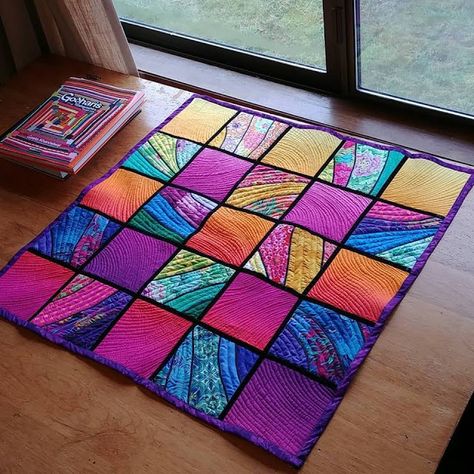 Allie's in Stitches: Examples of the Glue Applique Method for Stained Glass Quilts Stained Glass Quilts, Glass Applique, Crazy Patchwork Quilt, Stained Glass Quilt, Crazy Patchwork, Service Projects, Crazy Quilts, Art Quilts, Patchwork Quilts