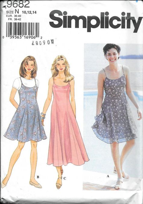 Vintage House Dress, Slip Dress Pattern, Princess Seam Dress, Couture Mode, Creation Couture, Couture Vintage, Spaghetti Strap Dress, Fashion Sewing Pattern, Simplicity Sewing Patterns