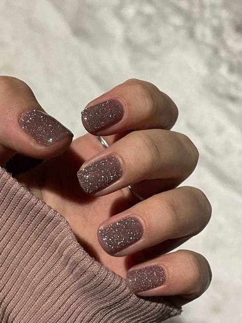 New Years Gel Nails Ideas, January Nail Ideas, January Nails Ideas, January Nail, Designs For Short Nails, January Nails, Smink Inspiration, Dipped Nails, Minimalist Nails