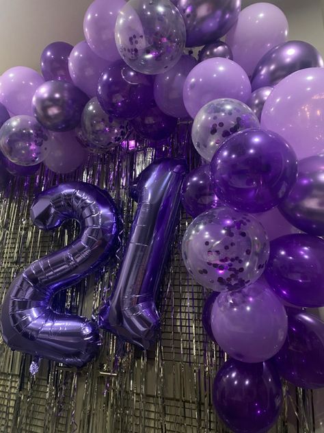 Balloon Garland Purple, Ombre Balloon Garland, Purple Balloon Arch, Purple Birthday Party Decorations, 21st Birthday Decor, Purple Balloon Garland, Euphoria Birthday, Purple Birthday Decorations, 21st Birthday Themes