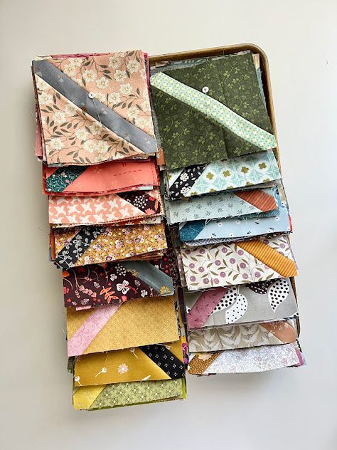 Gigi's Thimble: Lattice Quilt Lattice Quilt Pattern Free, Lattice Quilt Pattern, Lattice Quilt, Glass Castle, Block Layout, Fun Quilt, Quilt Retreat, Quilt Sewing Patterns, Earth Tone Color