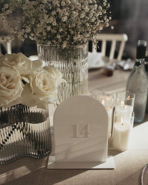 Modern Wedding Table Numbers, Centrepieces For Weddings, Simple Centerpiece Wedding, Organic Modern Wedding, White Table Numbers, Wedding Sign Decor, Simple Centerpieces, Future Wedding Plans, Wedding 2024