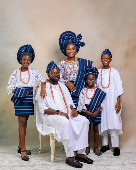 African Family Photoshoot Ideas, Nigerian Family Photoshoot Ideas, Family Moodboard, Family Photoshoot Ideas, Family Potrait, Kente Styles, Aso Oke, Traditional Fashion, Cute Family