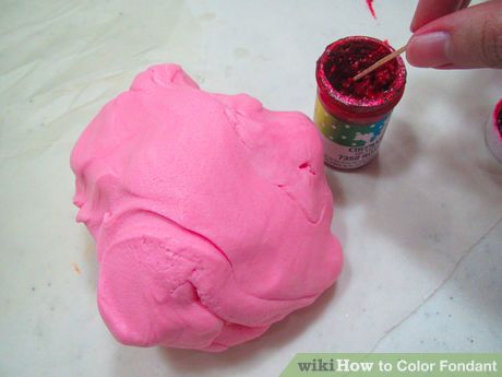 Coloring Fondant, How To Color Fondant, Different Types Of Colours, Frosting Colors, Fondant Recipe, Natural Food Coloring, Fondant Icing, Gel Food Coloring, Chocolate Decorations