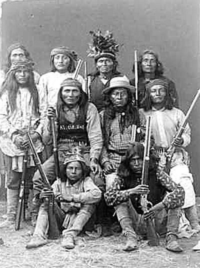 Ulster Scots, Sioux Nation, Apache Indian, Aboriginal American, Native American Images, Native American Men, Indian Pictures, Native American Pictures, Native American Quotes