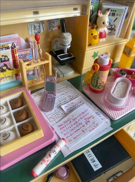 Minature, toy, desk, trinket Rement Miniatures, Calico Critters Families, Doll Plushies, Mini Stuff, Mini Doll House, Kawaii Toys, Room Deco, Tiny World, Calico Critters