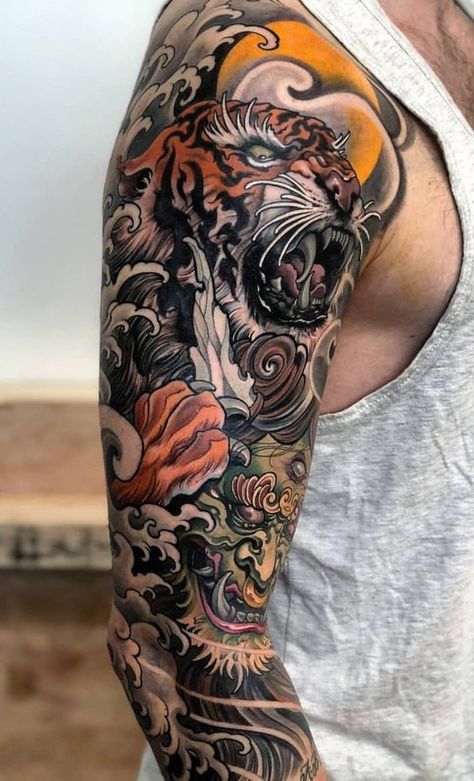 9 diseños de tatuajes japoneses para hombres y su significado 6 Modern Japanese Tattoo, Tattoo Planets, Tato Irezumi, Tato Phoenix, Japanese Tattoos For Men, Japanese Tiger Tattoo, Tiger Tattoo Sleeve, Cool Half Sleeve Tattoos, Sanskrit Tattoo