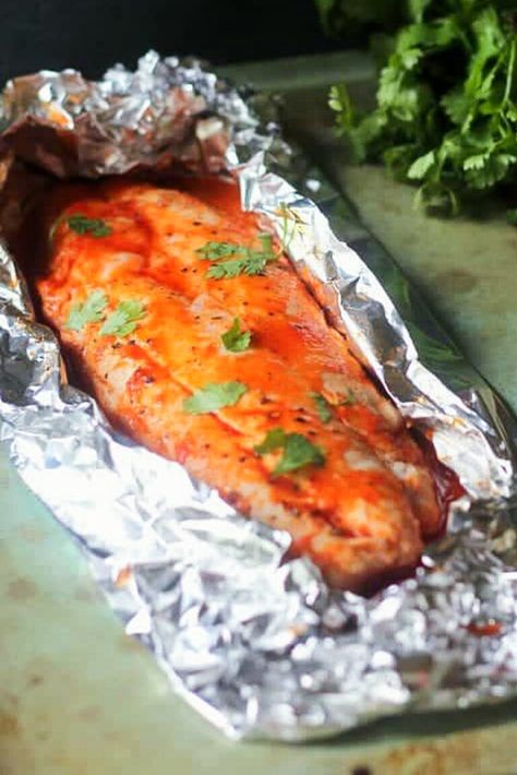 a photo of baked red snapper in a foil pakcet Baked Redfish Recipes, Red Snapper Recipes Baked, Snapper Recipes Baked, Cooking Red Snapper, Redfish Recipes, Baked Red Snapper, Red Snapper Recipe, Baked Snapper, Seafood Cravings