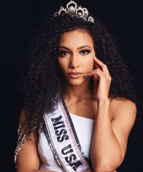 Miss USA Cheslie Kryst: My Natural Hair Represents The Real Me+#refinery29 Cheslie Kryst, Miss Teen Usa, Pageant Hair, Teen Usa, Miss Usa, Miss America, Beautiful Curls, Miss World, Brown Girl