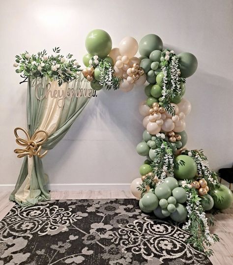 Floor To Ceiling Balloon Garland, Enchanted Forest Theme Party, Flower Wall Decor Diy, Dragon Baby Shower, Birthday Decorations At Home, Bear Baby Shower Theme, Boho Birthday Party, Birthday Room Decorations, Boho Crafts Diy