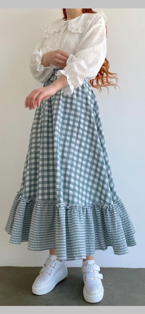 Ootd Rubber Shoes Outfit Ideas, Long Skirts With Pockets, Spring Colours Outfits, Modest Gen Z Outfits, Kawaii Hijab Outfit, Cute Colourful Outfits, Korean Dress Hijab, Korean Hijab Outfit, Modest Fashion Classy