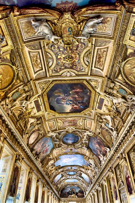 Ceiling at the Louvre in Paris, France Parisian Culture, French Monuments, Paris Museums, Museums Paris, Paris Louvre Museum, Paris In The Summer, French Landmarks, Paris Tourism, Paris Natural History Museum