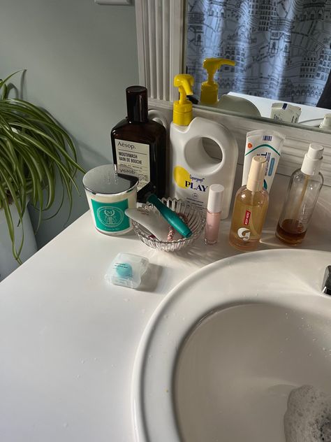 Mouth Wash Aesthetic, Flossing Aesthetic, Glossier Cleanser, Dry Oil, Gua Sha, Mouthwash, Glow Up?, Coco