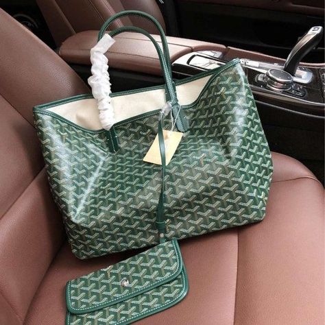 Gucci Mules Outfit, Goyard Tote Outfit, Goyard Pouch, Goyard Saint Louis Pm, Goyard Tote Bag, Mules Outfit, Goyard Handbags, Goyard Saint Louis, Goyard Tote