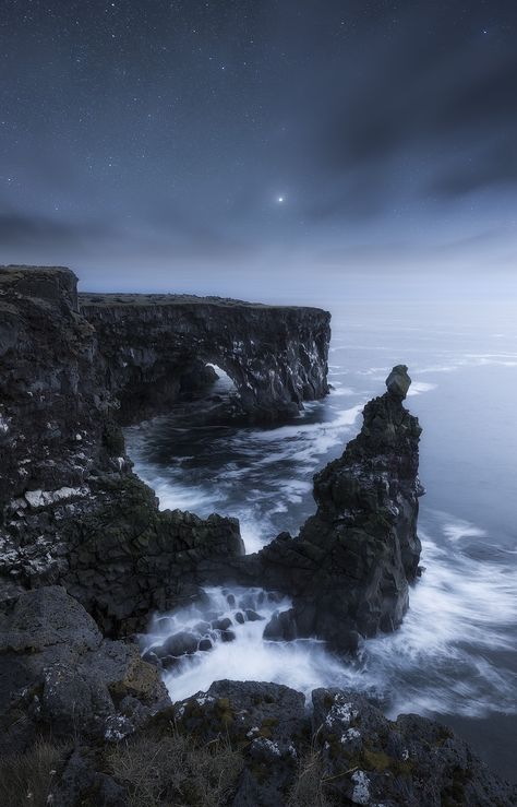 Iceland Vacation, Belle Nature, Mysterious Places, Iceland Travel, Alam Yang Indah, Landscape Photographers, Beautiful World, Wonders Of The World, Iceland