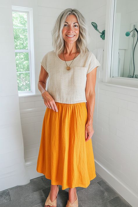 32 Stunning Casual Outfits for Women Over 50 in 2024 – Find Your Favor – CreativeBooster Best Short Haircuts For Women, Outfits For Women Over 50, Casual Outfits For Women, Clothes For Women Over 50, Haircuts For Women Over 50, Street Fair, Women's Outfit Sets, Skirt Casual, Short Haircuts For Women