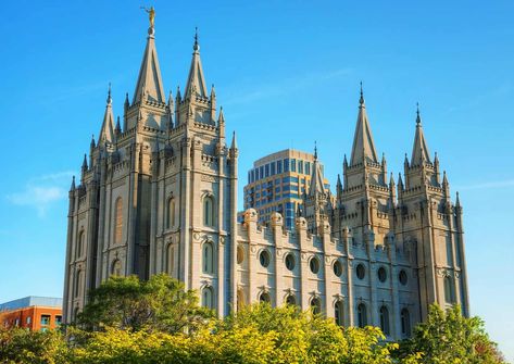 The 9 Absolutely Best Things to do in Salt Lake City Temple Square Salt Lake City, Travel Utah, Weekend With Friends, Couples Retreat, Salt Lake City Downtown, Salt Lake Temple, Temple Square, Utah Travel, Couples Retreats