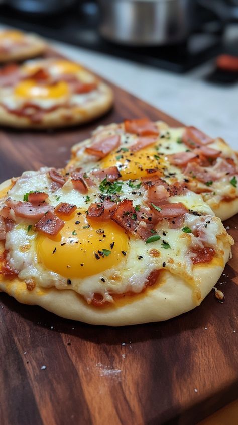 Muffin Breakfast Pizza Breakfast Pizza Recipes, English Muffin Breakfast Pizza, English Muffin Breakfast, Muffin Breakfast, English Muffin Pizza, Breakfast Pizza Recipe, Talk To People, Movie Trivia, Gourmet Breakfast